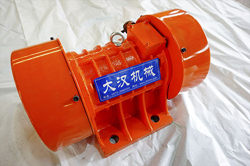 臥式振動(dòng)電機
